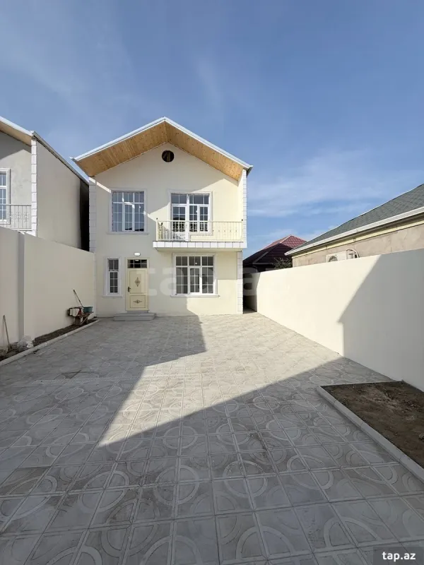 Satılır 4 otaqlı həyət evi