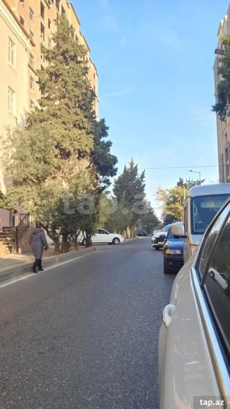 Satılır 6 otaqlı həyət evi 450 m²