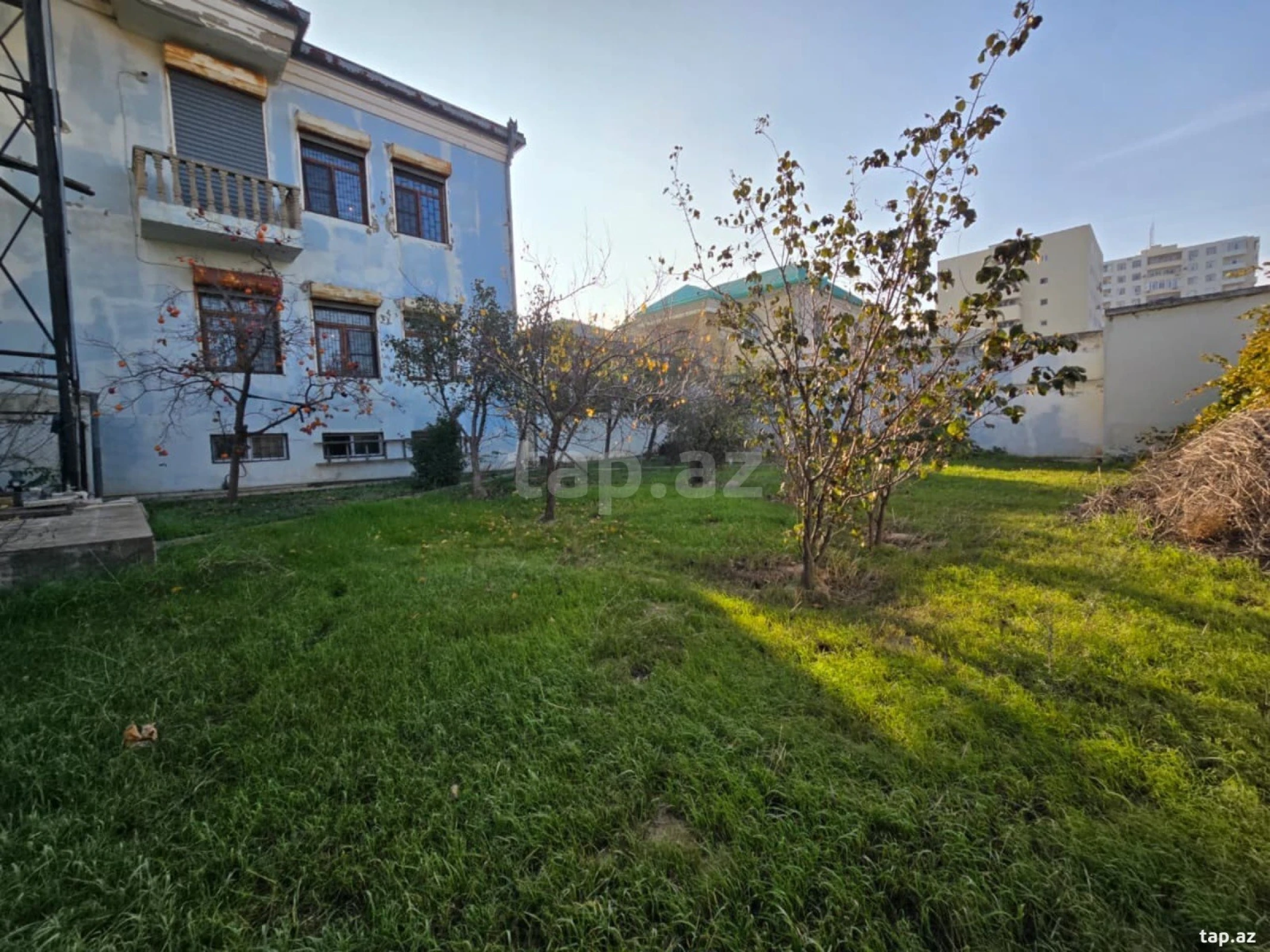 Satılır 6 otaqlı həyət evi 450 m²