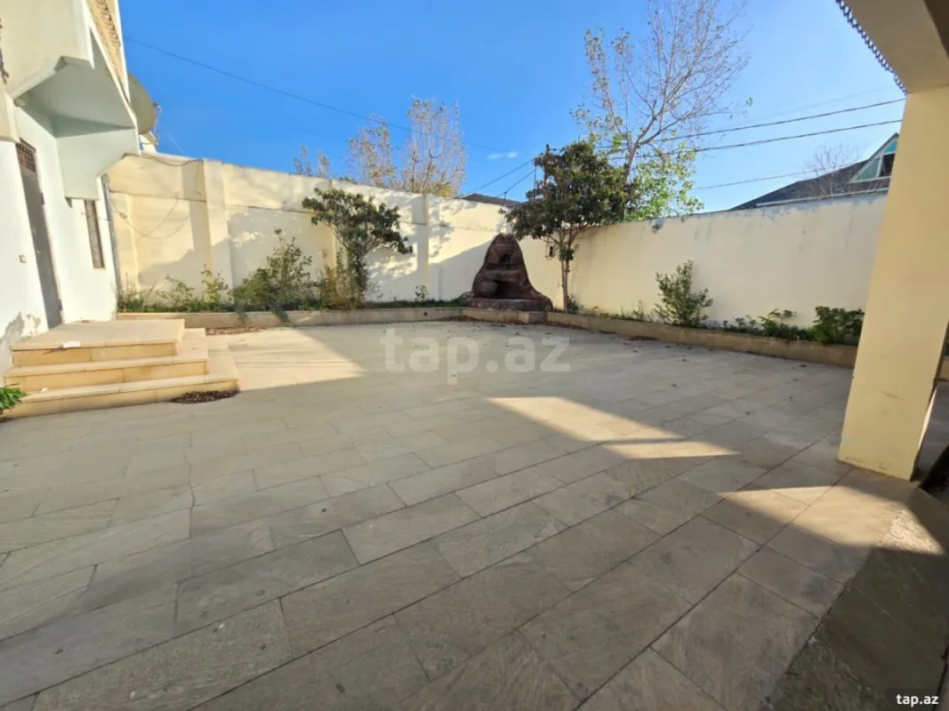 Satılır 6 otaqlı həyət evi 450 m²