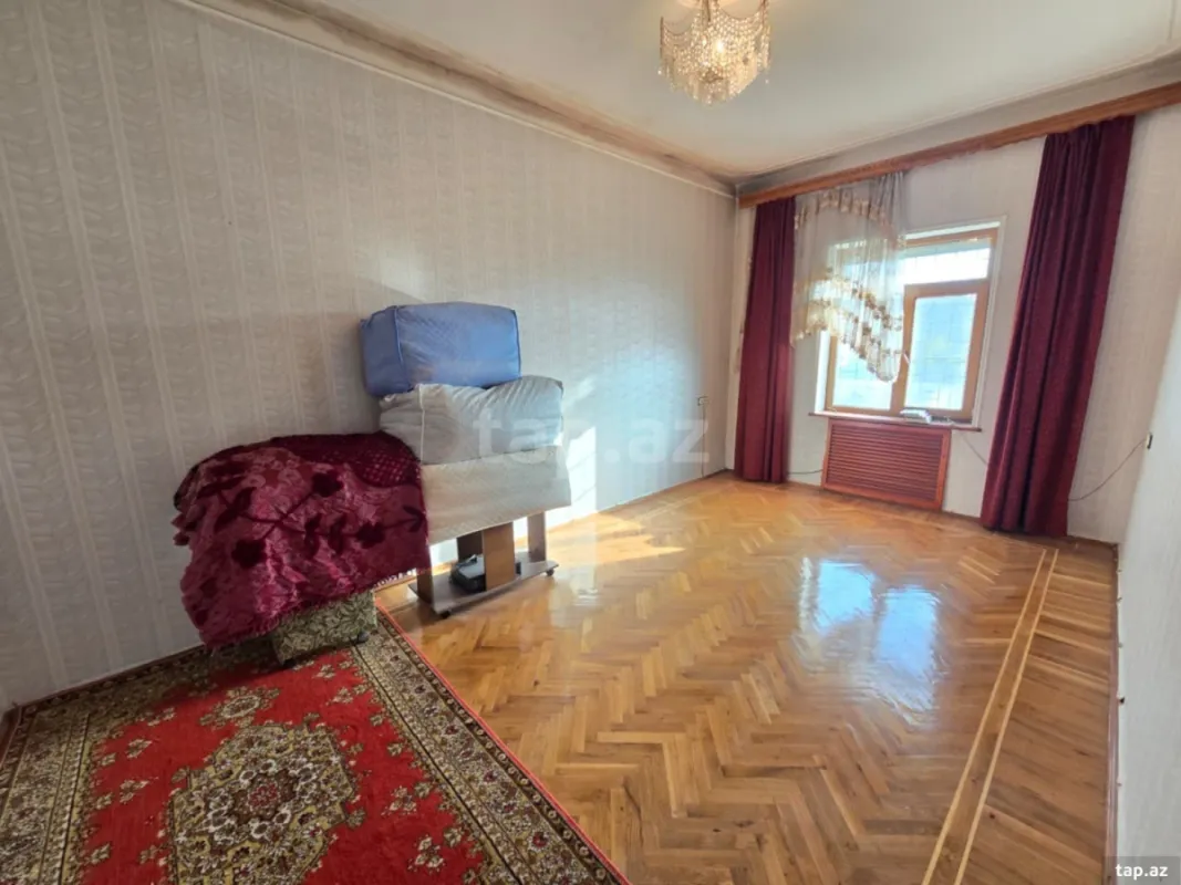 Satılır 6 otaqlı həyət evi 450 m²