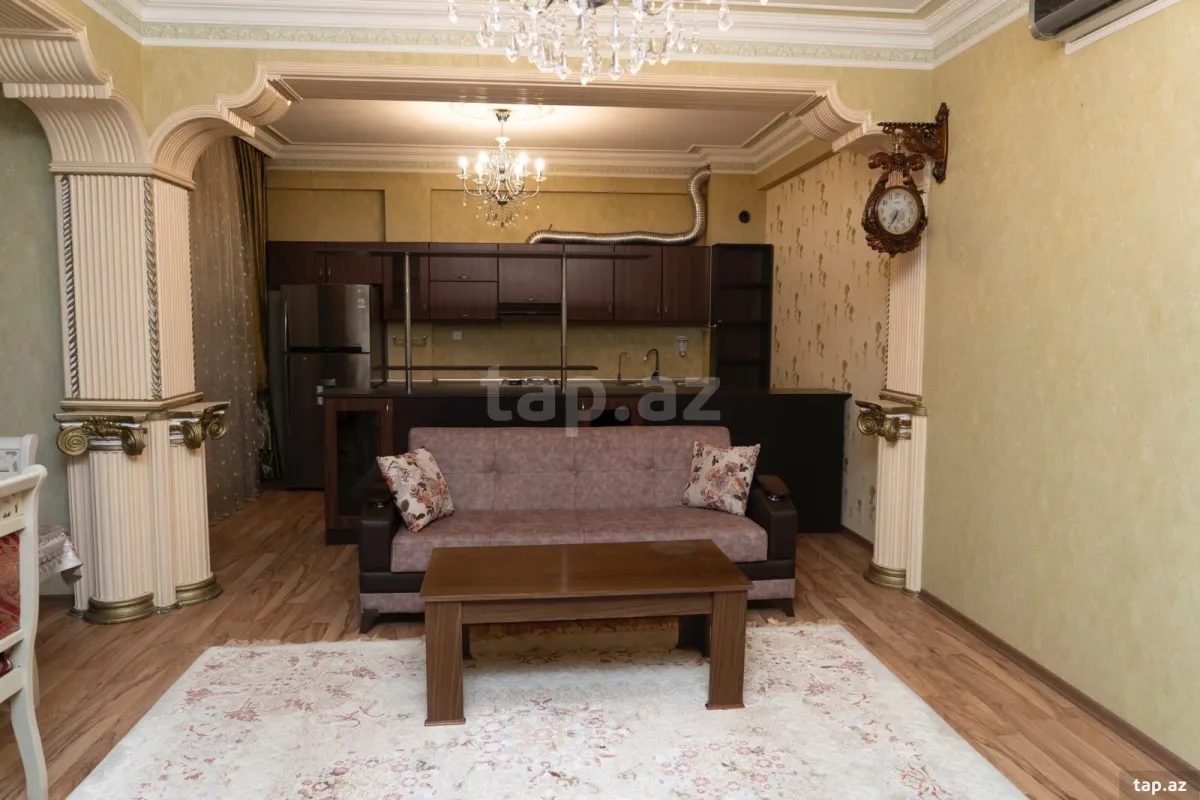 Kirayə verilir 6 otaqlı həyət evi