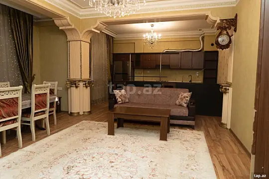 Kirayə verilir 6 otaqlı həyət evi