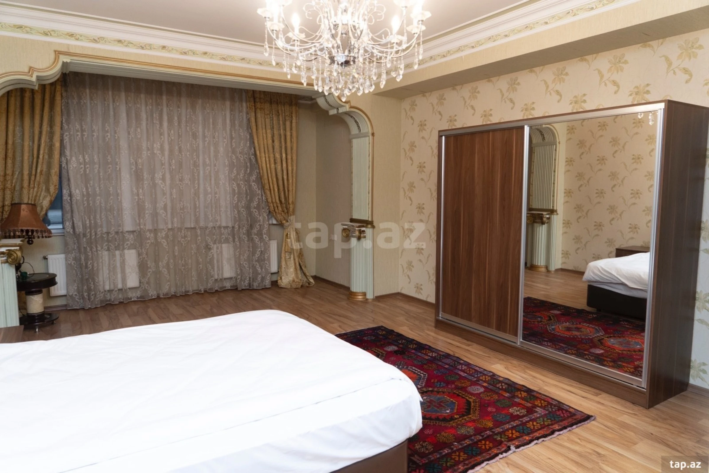 Kirayə verilir 6 otaqlı həyət evi