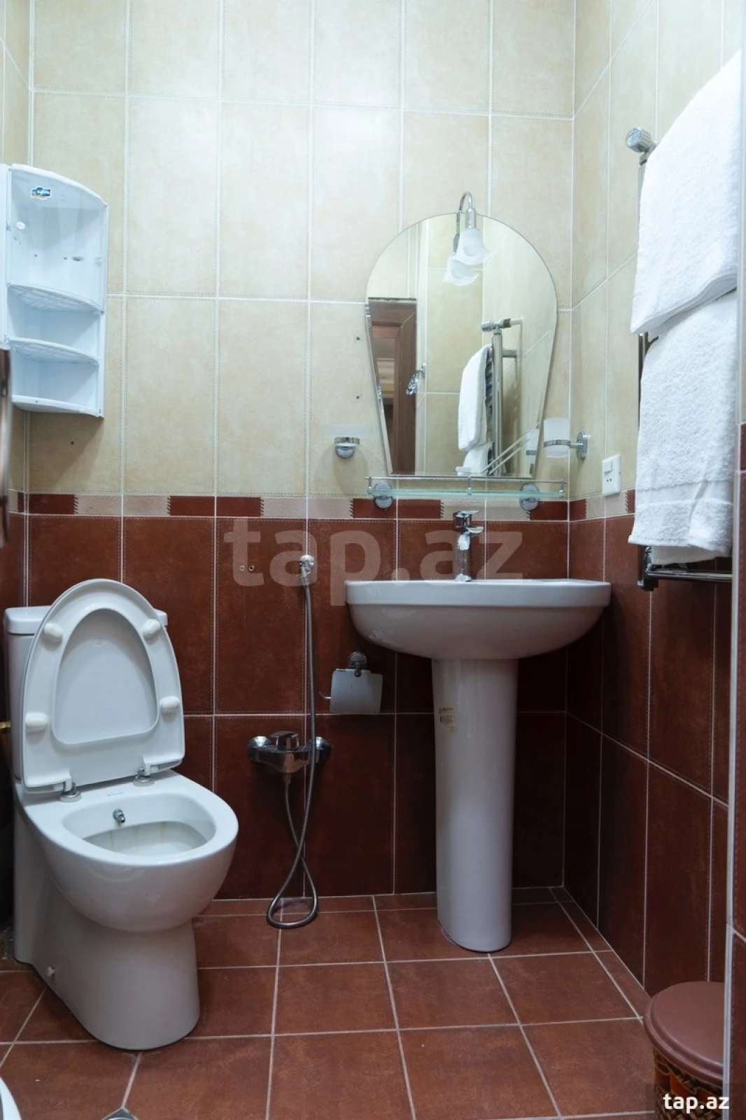 Kirayə verilir 6 otaqlı həyət evi