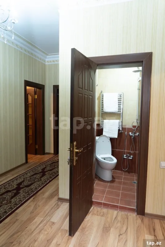 Kirayə verilir 6 otaqlı həyət evi