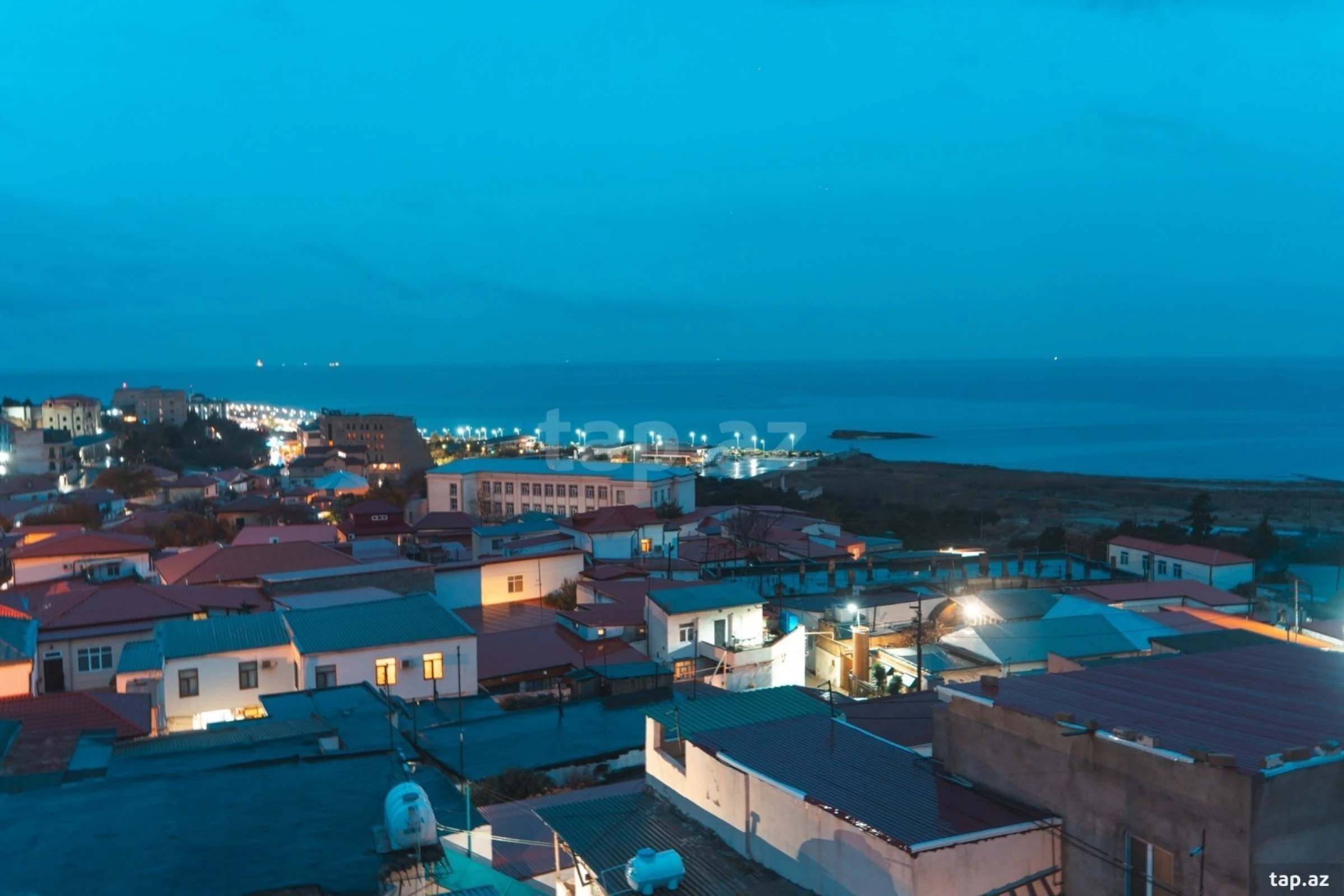 Kirayə verilir 6 otaqlı həyət evi