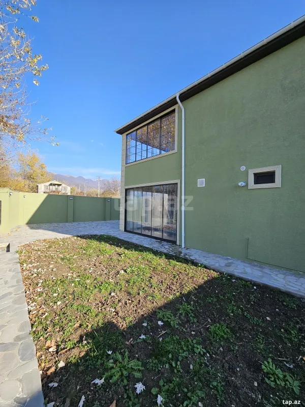 Kirayə verilir 3 otaqlı həyət evi