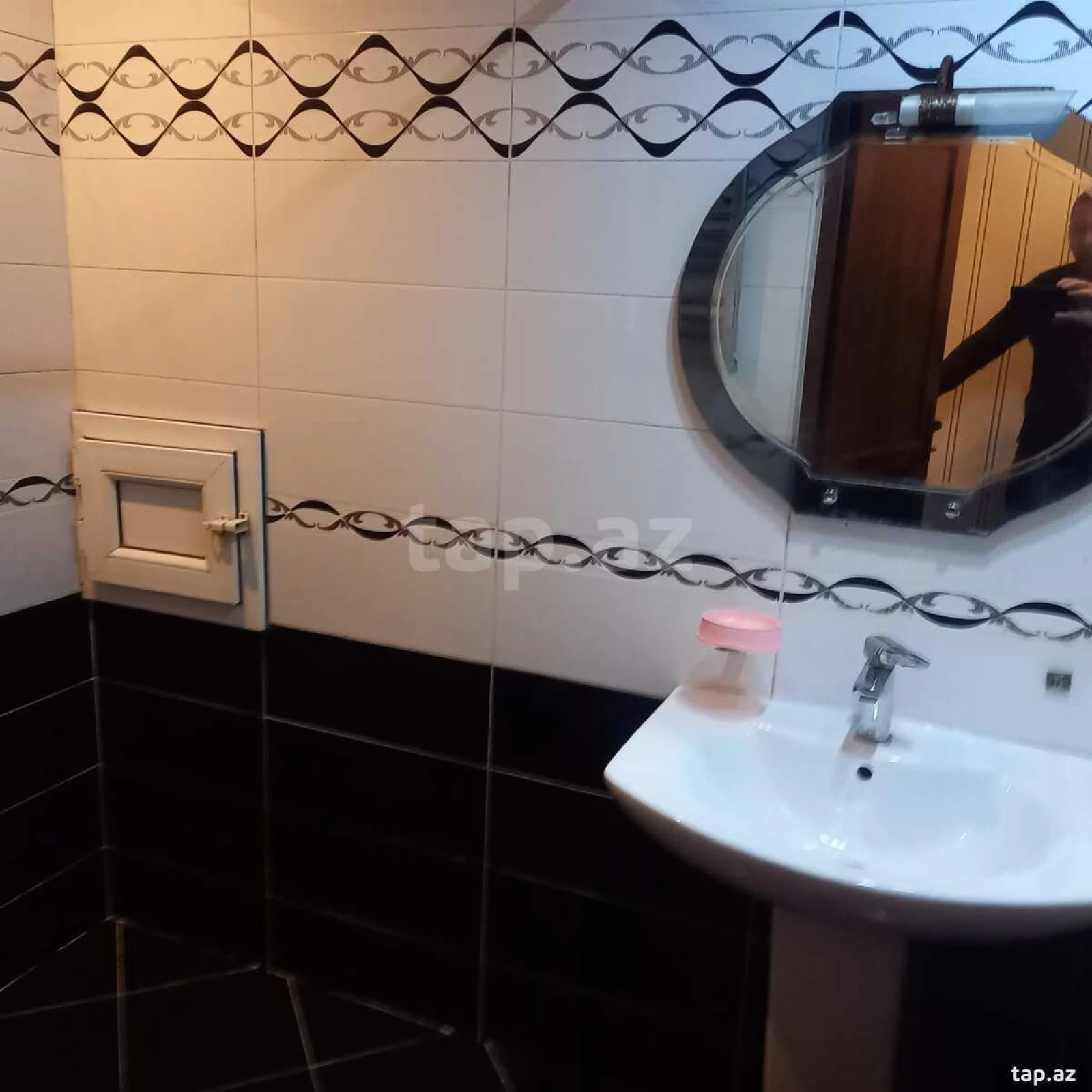 Kirayə verilir 2 otaqlı yeni tikili 72 m²