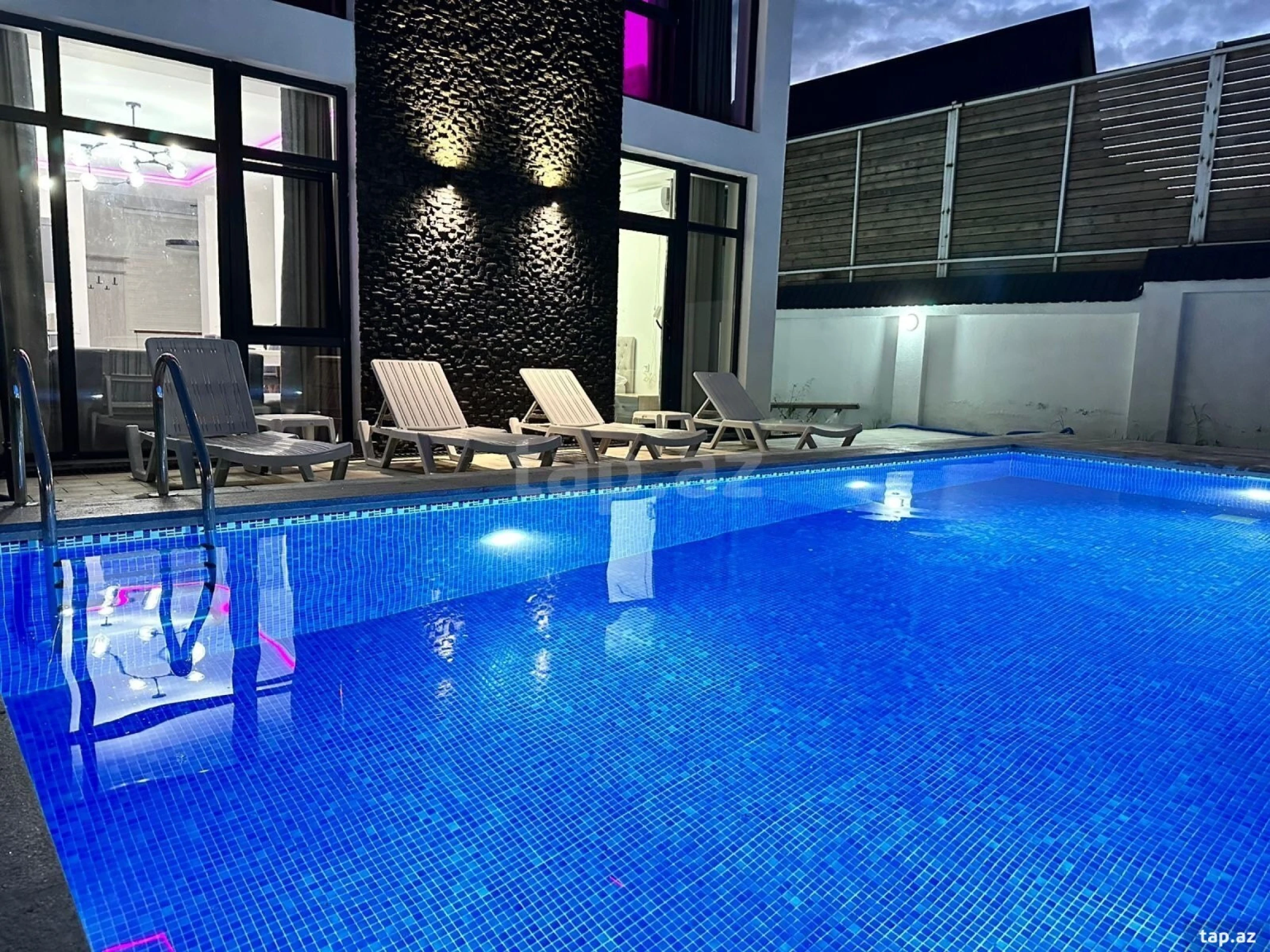 Satılır 4 otaqlı həyət evi