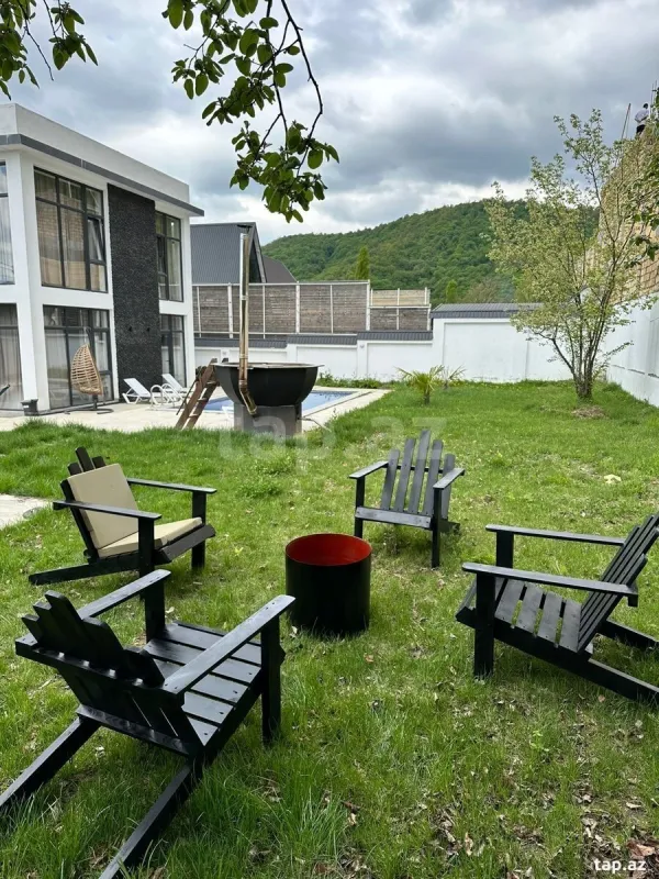 Satılır 4 otaqlı həyət evi