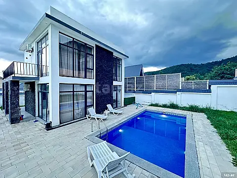 Satılır 4 otaqlı həyət evi