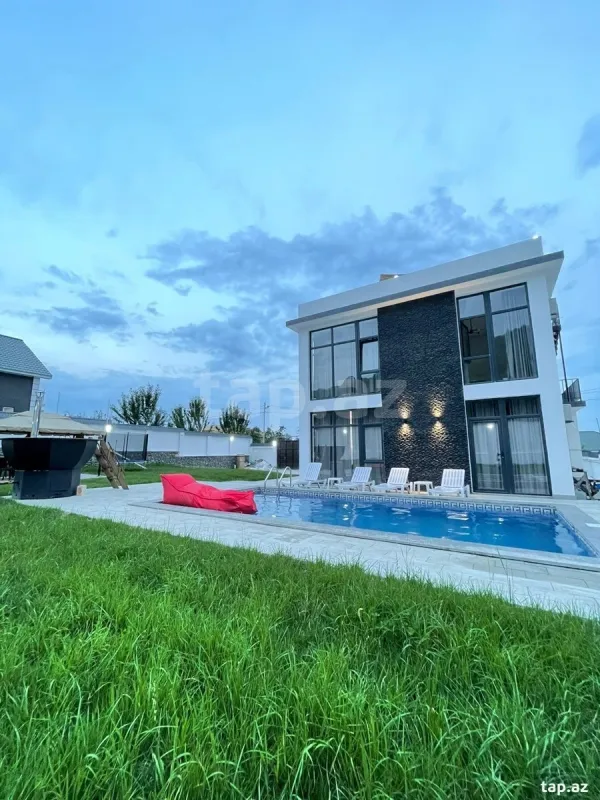 Satılır 4 otaqlı həyət evi