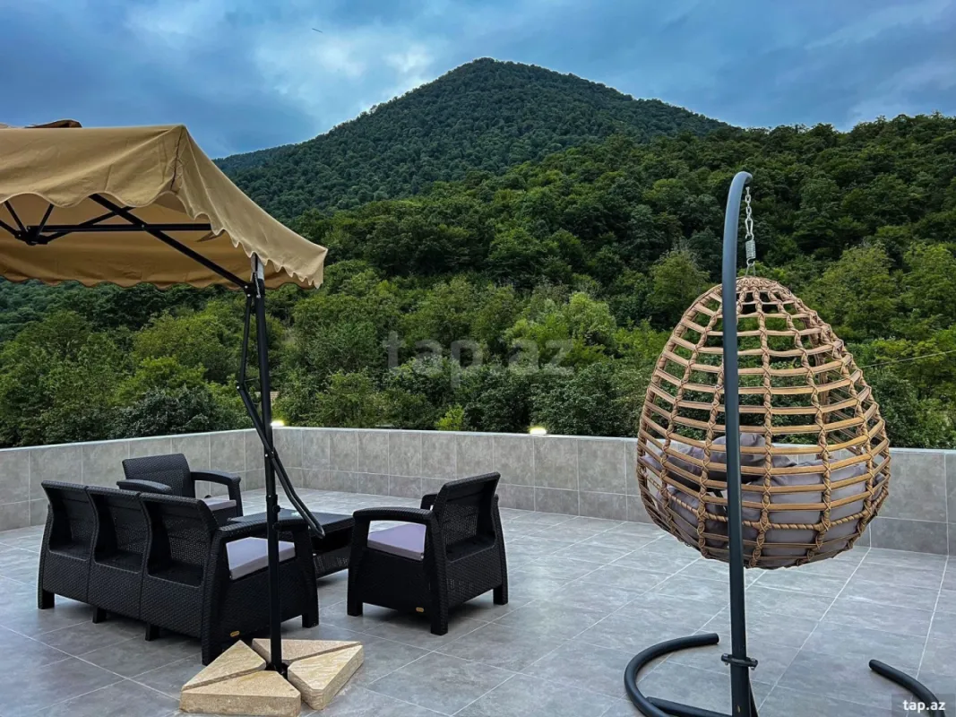 Satılır 4 otaqlı həyət evi