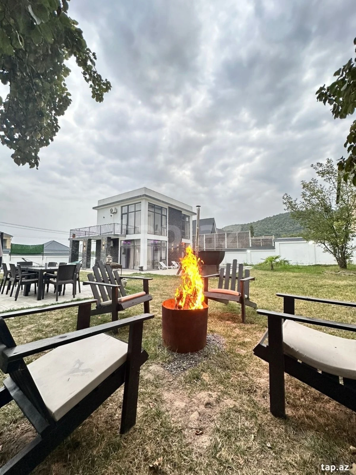 Satılır 4 otaqlı həyət evi