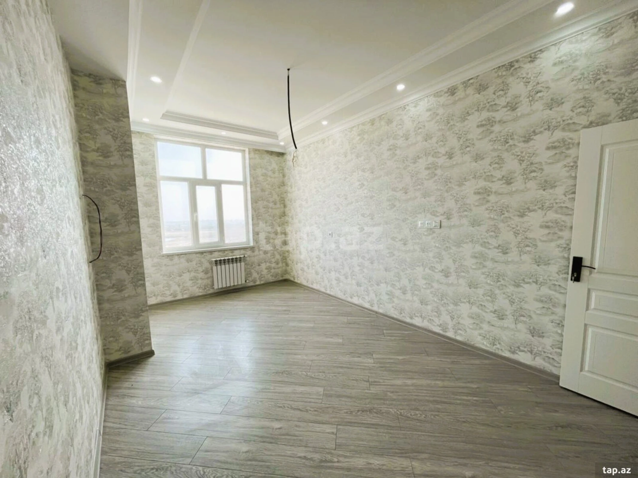 Satılır 3 otaqlı yeni tikili 85 m²