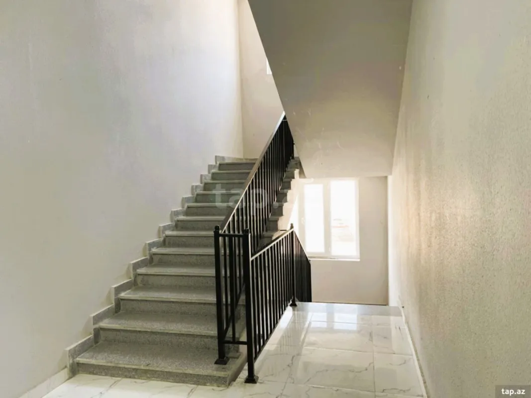 Satılır 3 otaqlı yeni tikili 85 m²