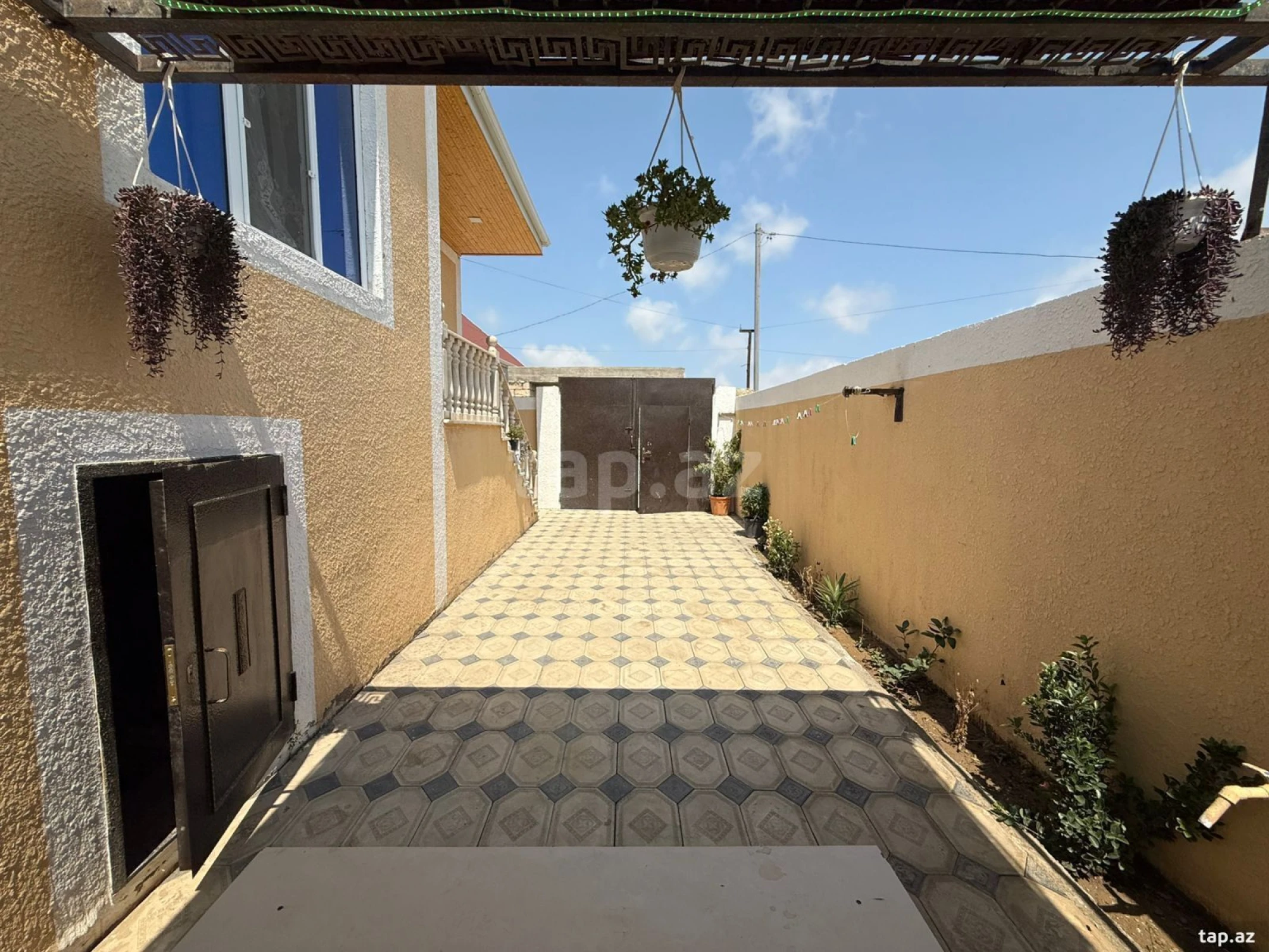 Satılır 3 otaqlı həyət evi