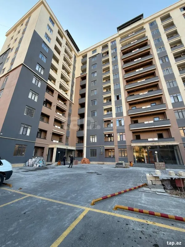 Satılır 4 otaqlı yeni tikili 136 m²