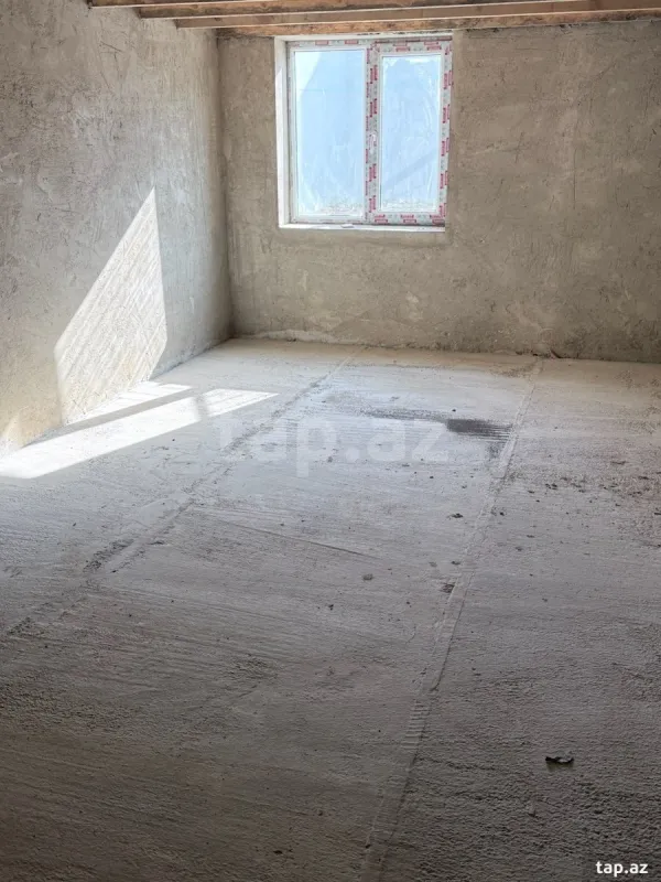 Satılır 4 otaqlı həyət evi