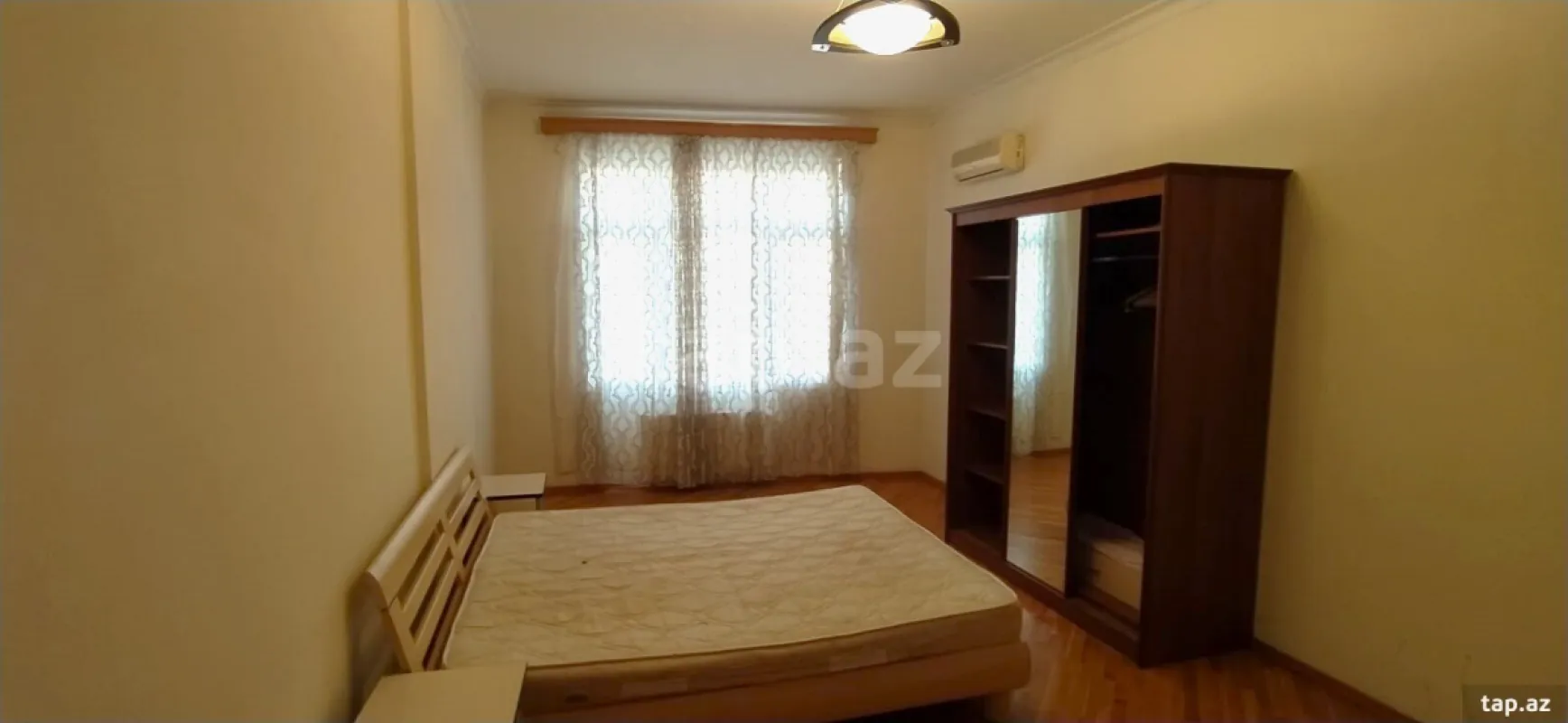 Kirayə verilir 4 otaqlı yeni tikili 220 m²