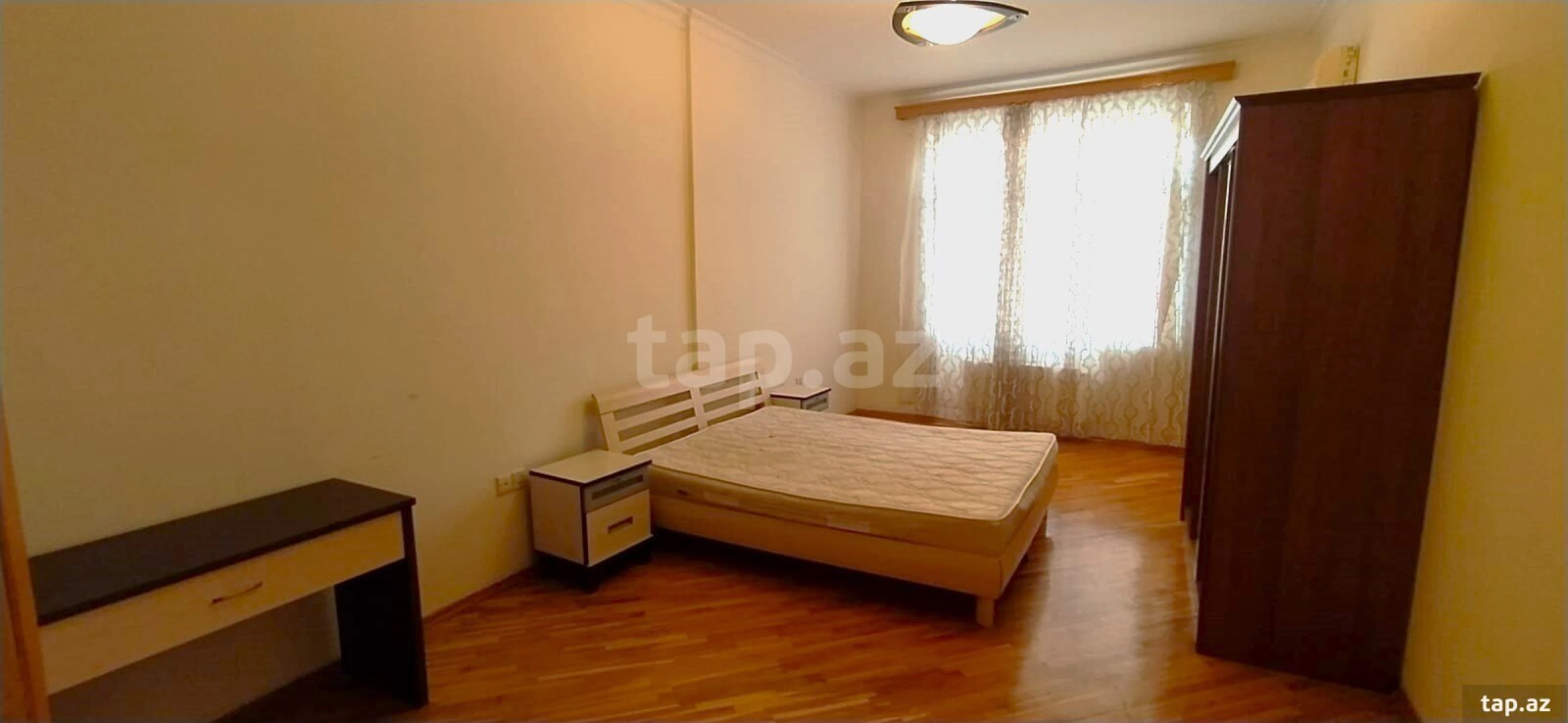 Kirayə verilir 4 otaqlı yeni tikili 220 m²