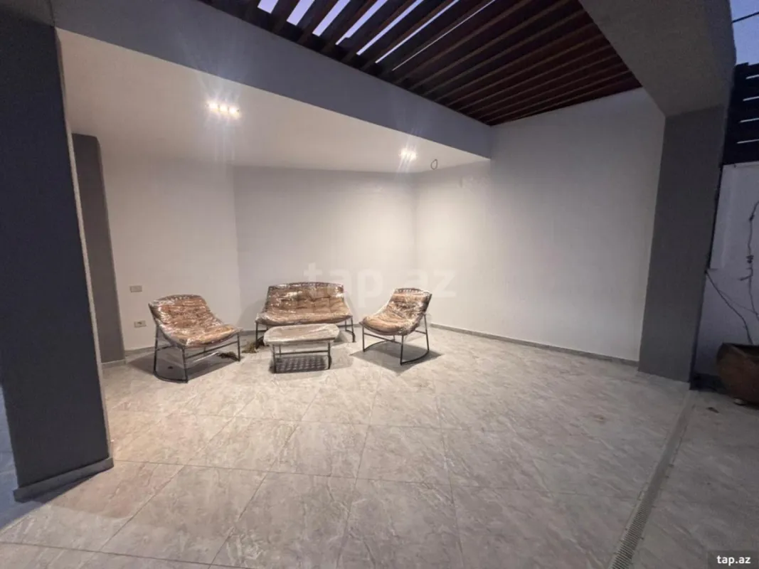 Satılır 5 otaqlı həyət evi