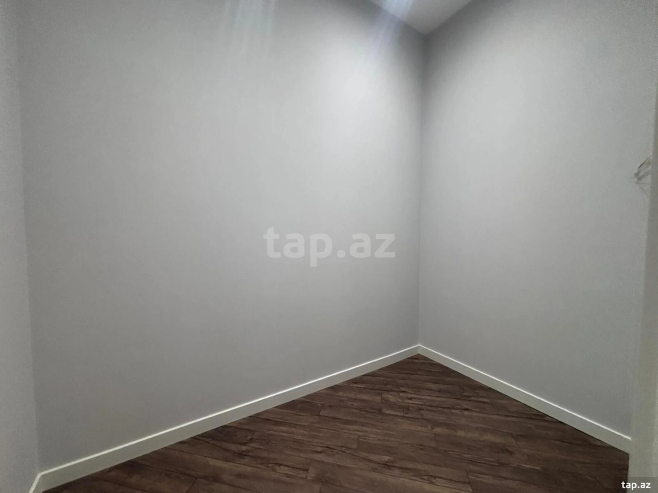 Satılır 5 otaqlı həyət evi