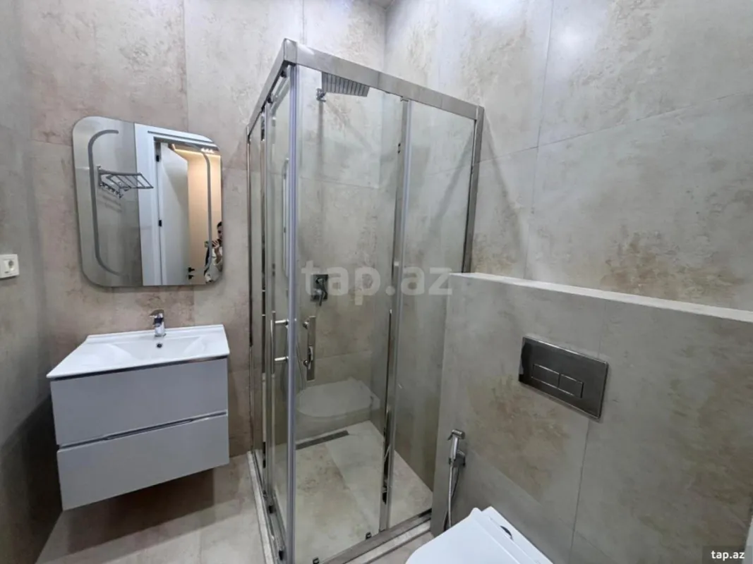 Satılır 5 otaqlı həyət evi