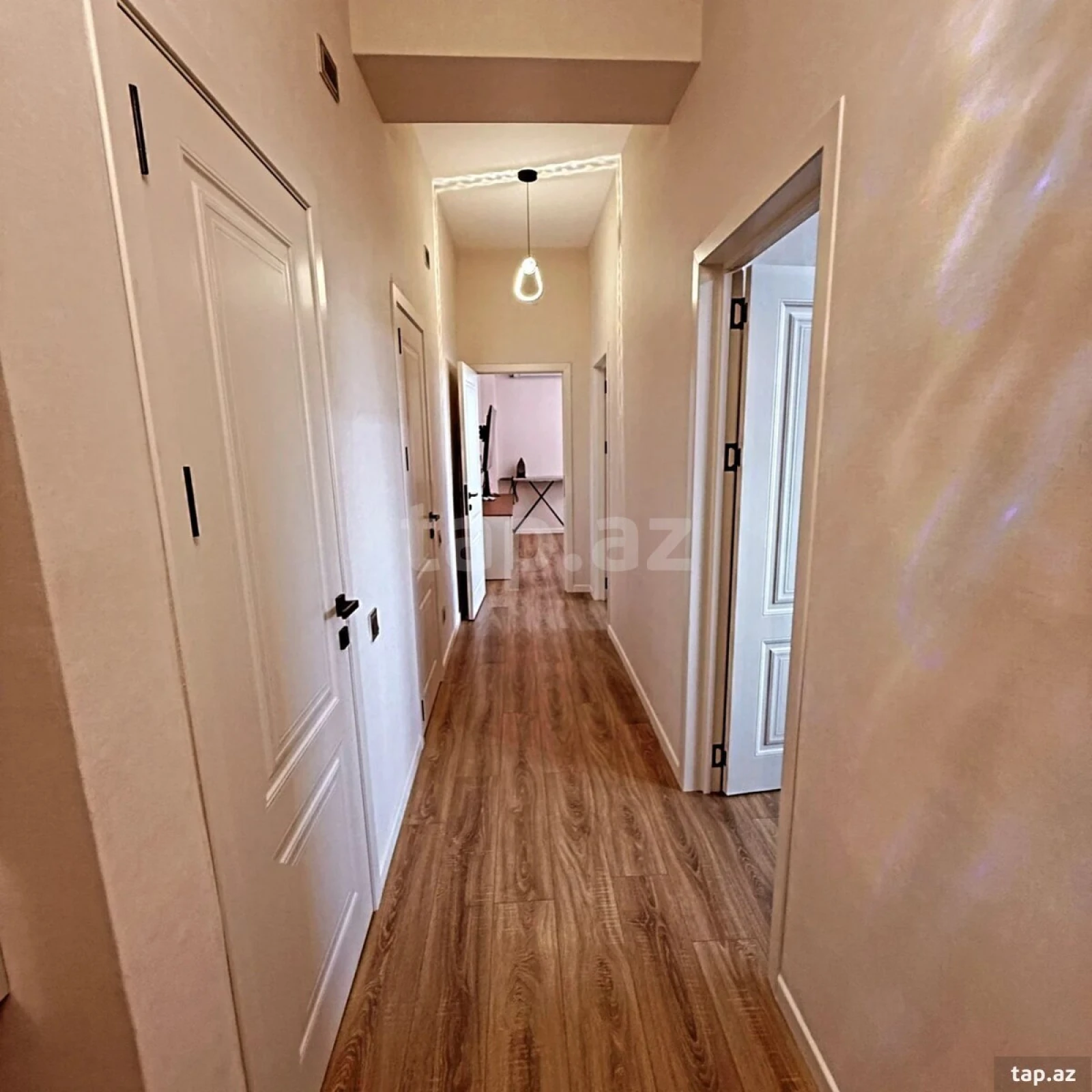 Satılır 2 otaqlı yeni tikili 70 m²