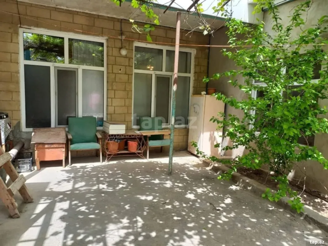 Satılır 4 otaqlı həyət evi