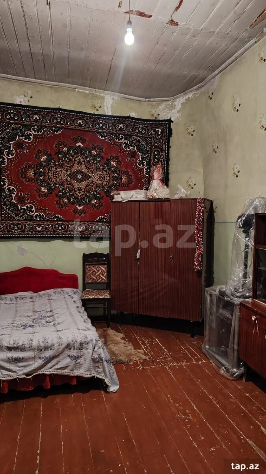 Satılır 4 otaqlı həyət evi