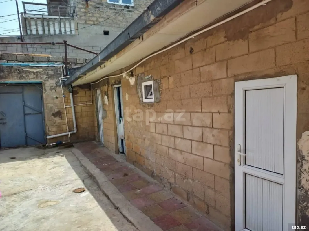 Satılır 4 otaqlı həyət evi