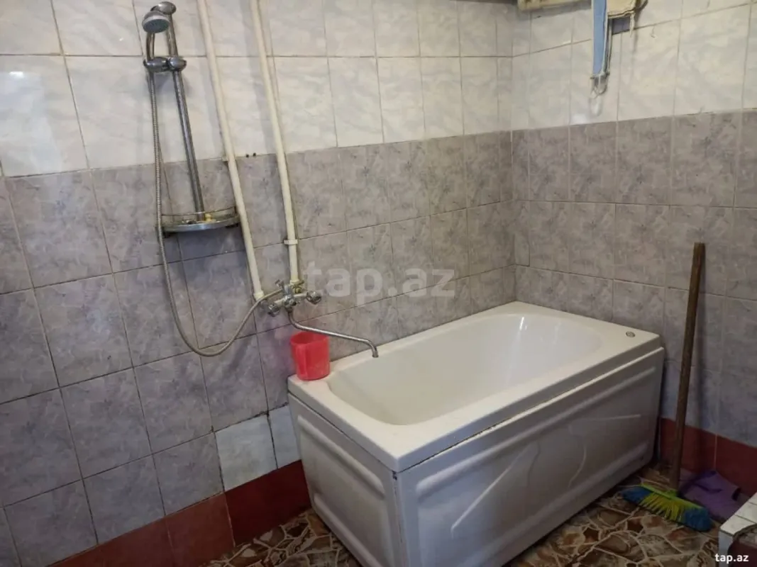 Satılır 4 otaqlı həyət evi