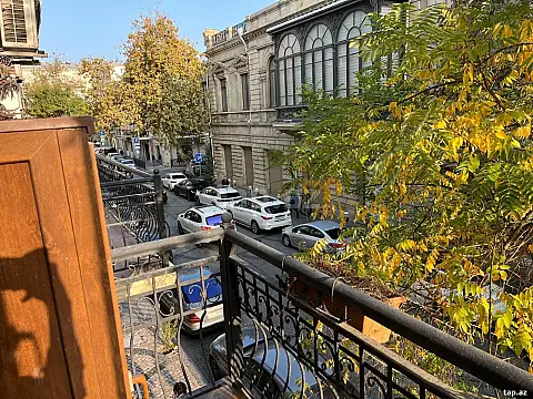 Kirayə verilir 2 otaqlı mənzil 65 m²