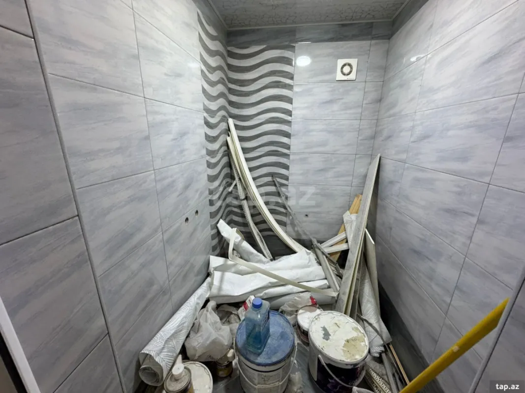 Satılır 6 otaqlı həyət evi