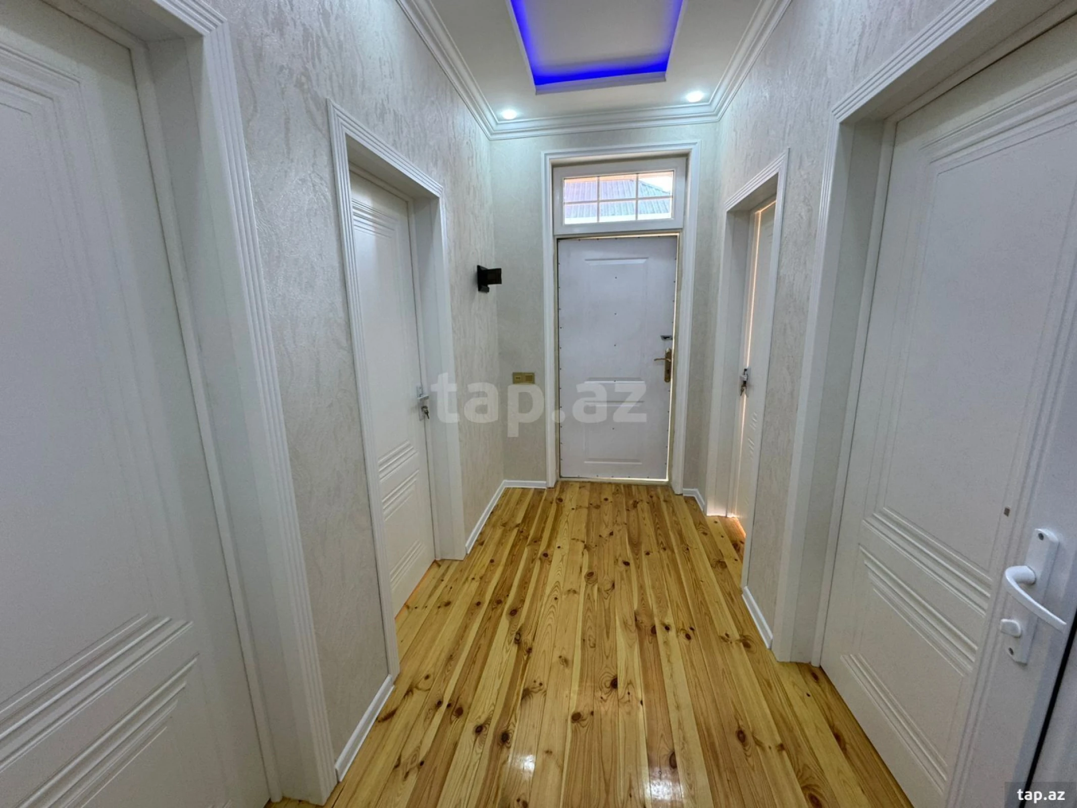 Satılır 6 otaqlı həyət evi