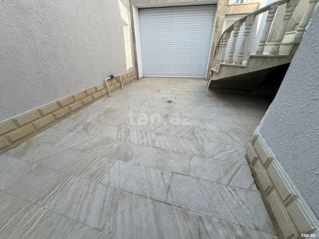 Satılır 6 otaqlı həyət evi