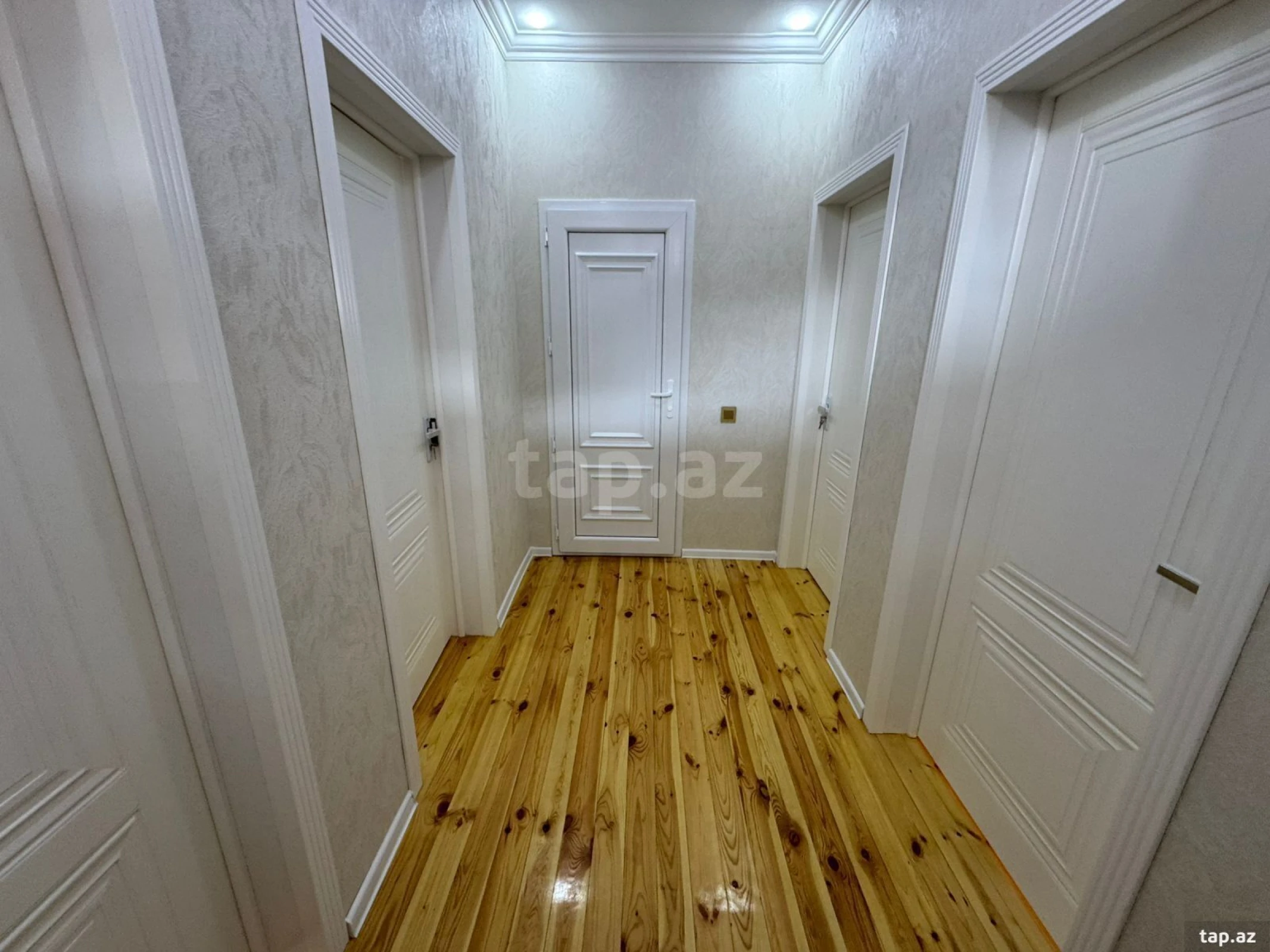 Satılır 6 otaqlı həyət evi