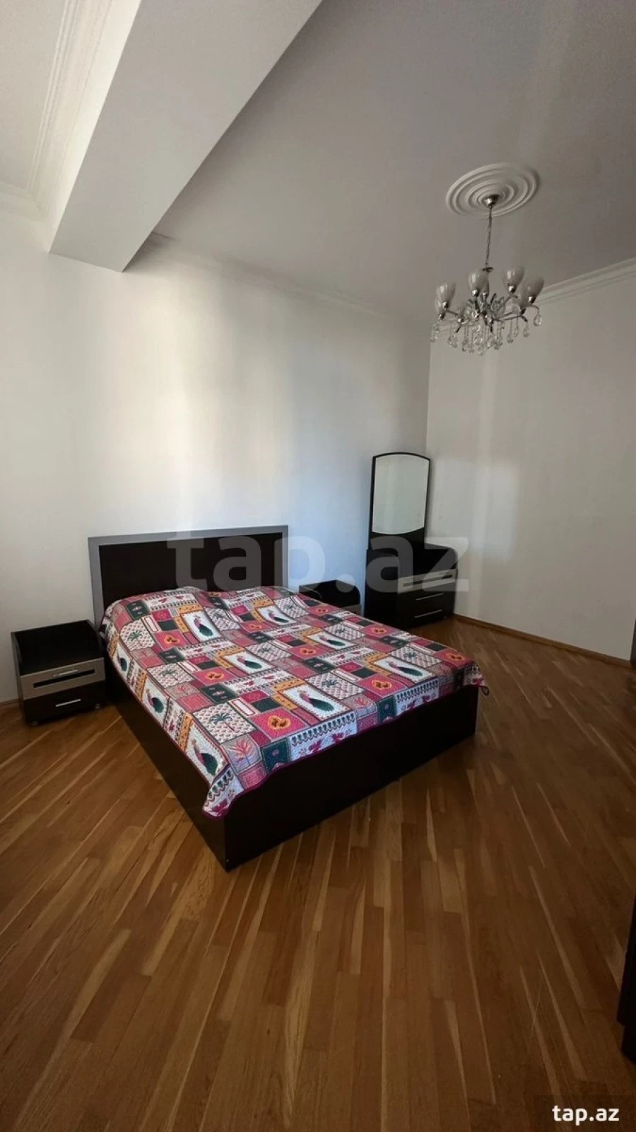 Kirayə verilir 3 otaqlı yeni tikili 100 m²