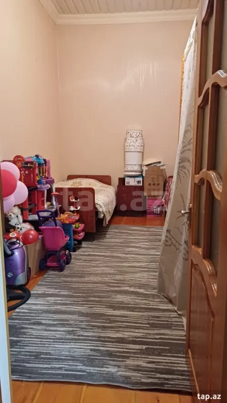 Satılır 4 otaqlı mənzil 105 m²