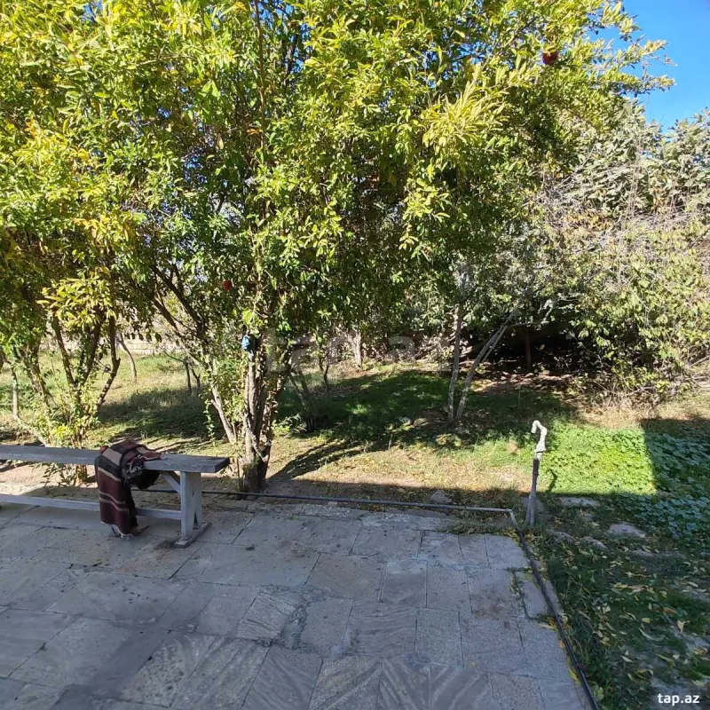 Satılır 4 otaqlı həyət evi