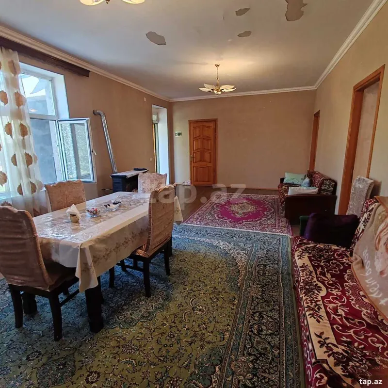 Satılır 4 otaqlı həyət evi