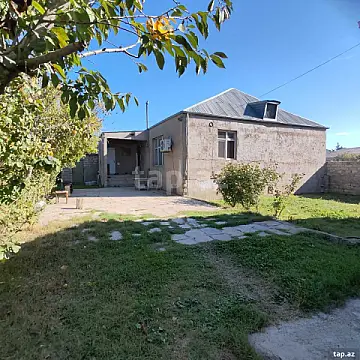 Satılır 4 otaqlı həyət evi