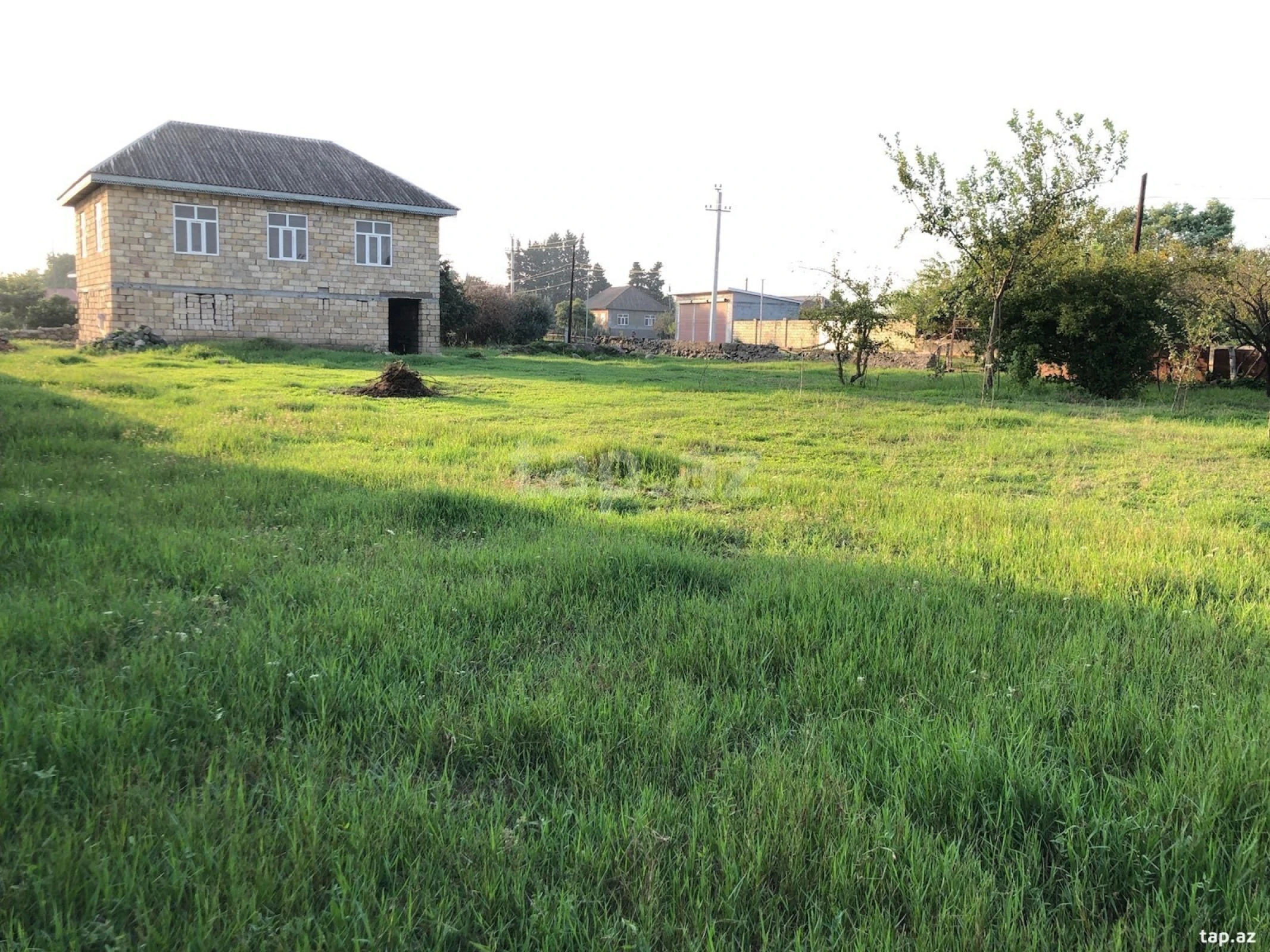 Satılır 6 otaqlı həyət evi