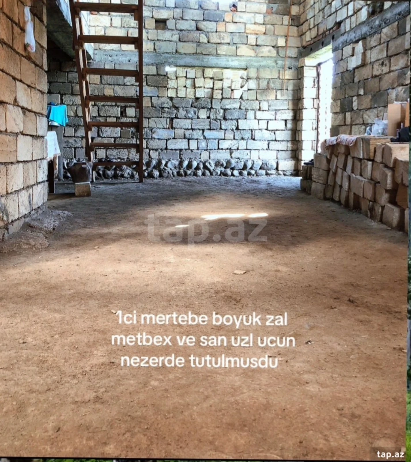 Satılır 6 otaqlı həyət evi