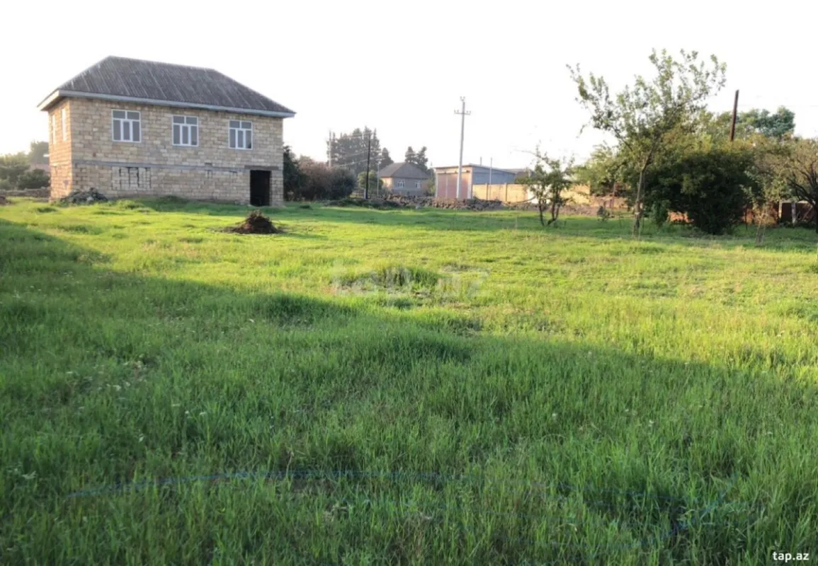 Satılır 6 otaqlı həyət evi