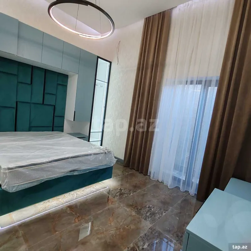 Satılır 5 otaqlı həyət evi