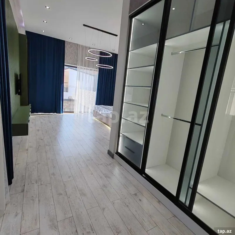 Satılır 5 otaqlı həyət evi