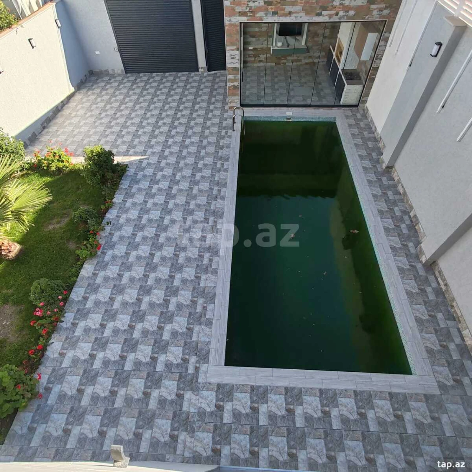 Satılır 5 otaqlı həyət evi